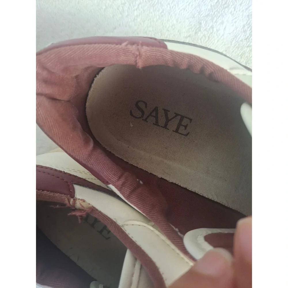 Saye Modelo '89 Vegan Leather Sneakers Cream Burgundy Low Top Mens 7.5 Womens 9